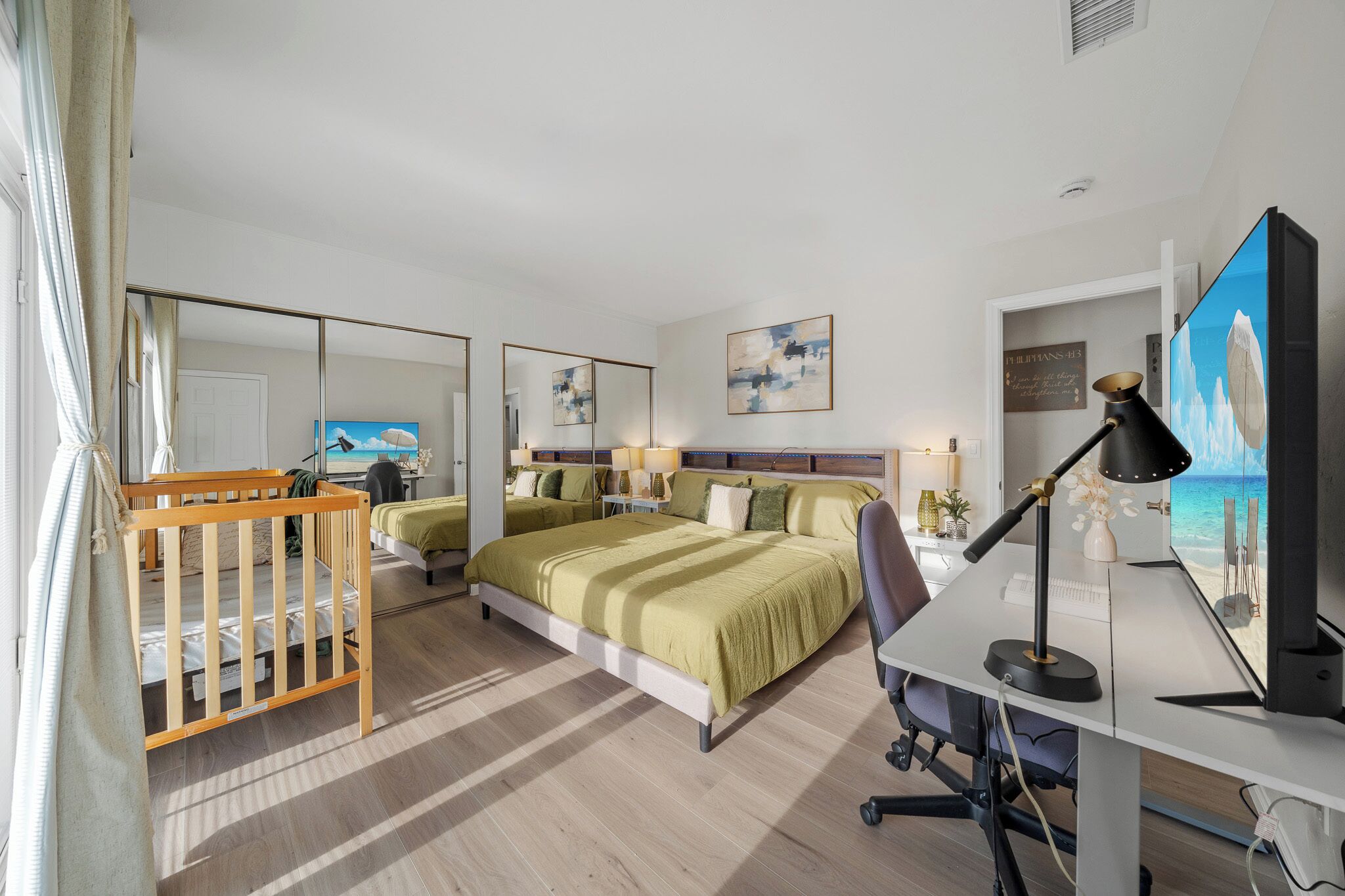 3 Schlafzimmer, Schreibtisch, Bügeleisen/Bügelbrett, kostenloses WLAN