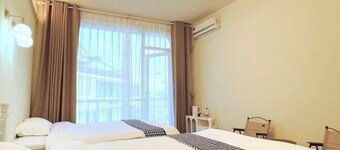 Dongji Inter national Youth Hostel