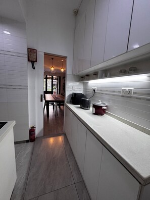 Private kitchen - Spacious 3BR Apartment with Large Balcony (Malé)