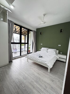 Room - Spacious 3BR Apartment with Large Balcony (Malé)