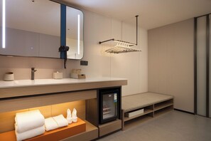 ห้องบิสซิเนสทวิน, วิวเมือง | ห้องน้ำ