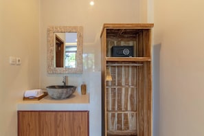 Bathroom - Skyline Sanur (Denpasar)
