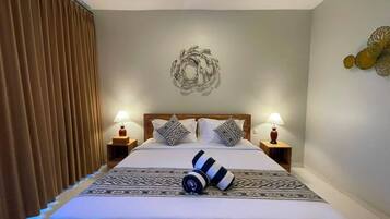 Quarto luxo, vista para a piscina