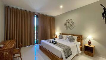 Quarto luxo, vista para a piscina