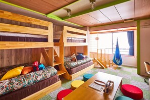 A room with bunk beds, a sofa, a table, and a hanging chair. - Anda no mori Yamagata Tendou (tendou)