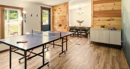NEW! Hot Tub + Sauna, Game Room, Near Red River Gorge