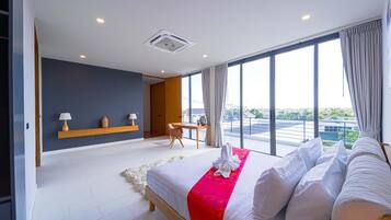 Vila, 5 quartos, para não fumantes, piscina particular | Ferros/tábuas de passar roupa, Wi-Fi de cortesia, roupa de cama