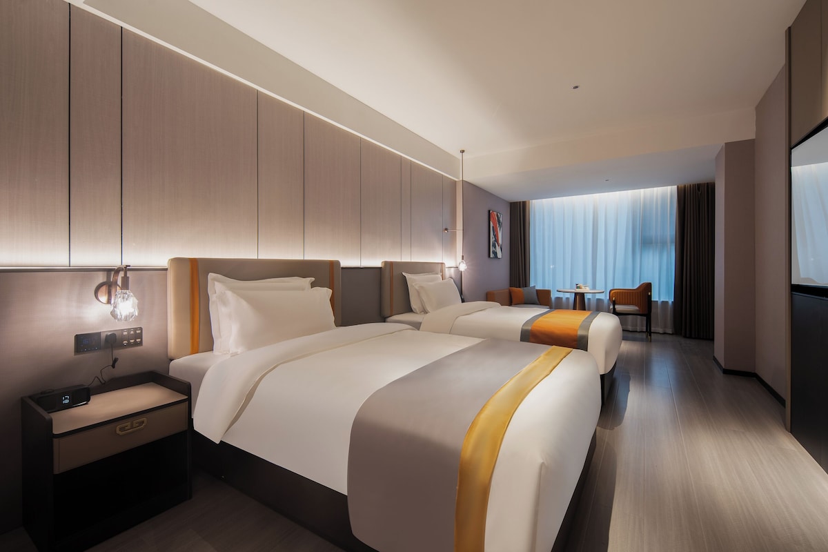 Phòng 2 giường đơn tiện nghi đơn giản