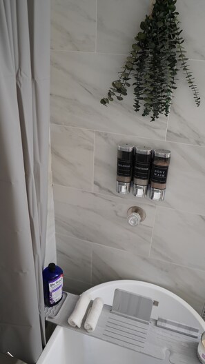 Bathroom - Resort Style Condo w/ Pool & Outdoor BBQ!!! (Titusville)