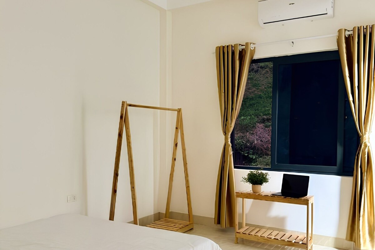 Standard Double Room, Mountain View