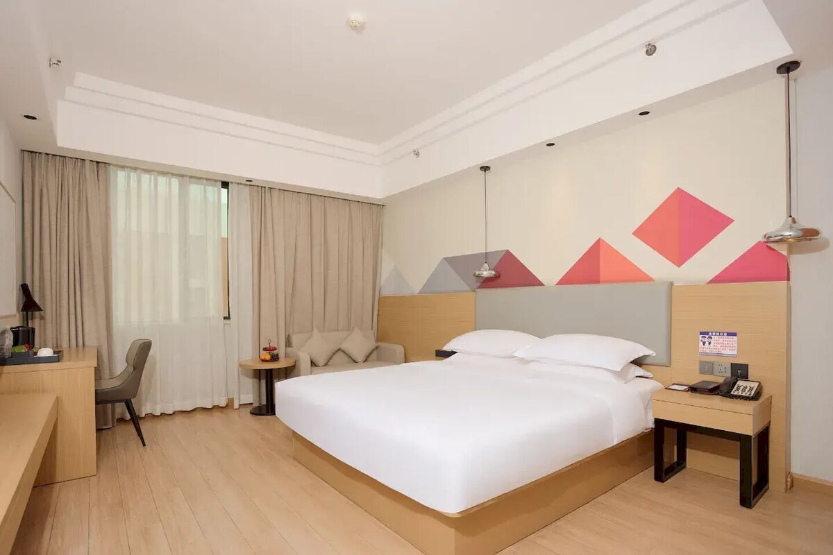 Superior Double Room, City View
