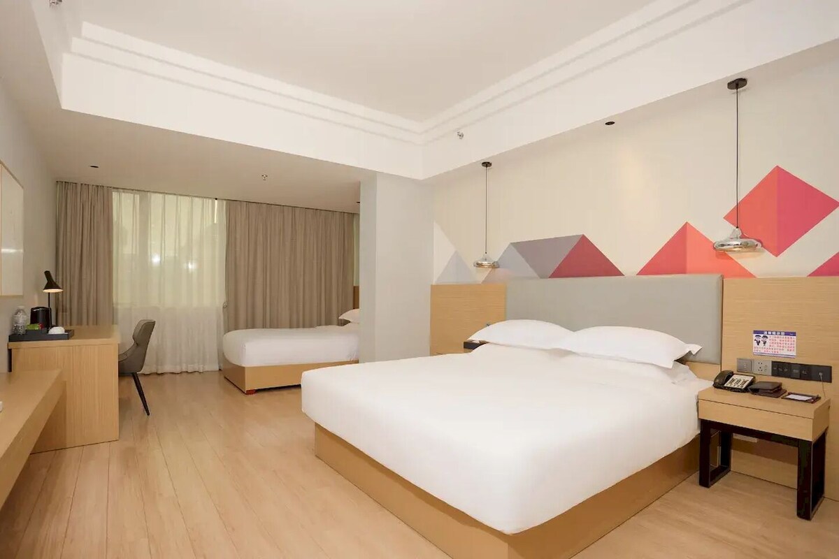 Family Suite, City View