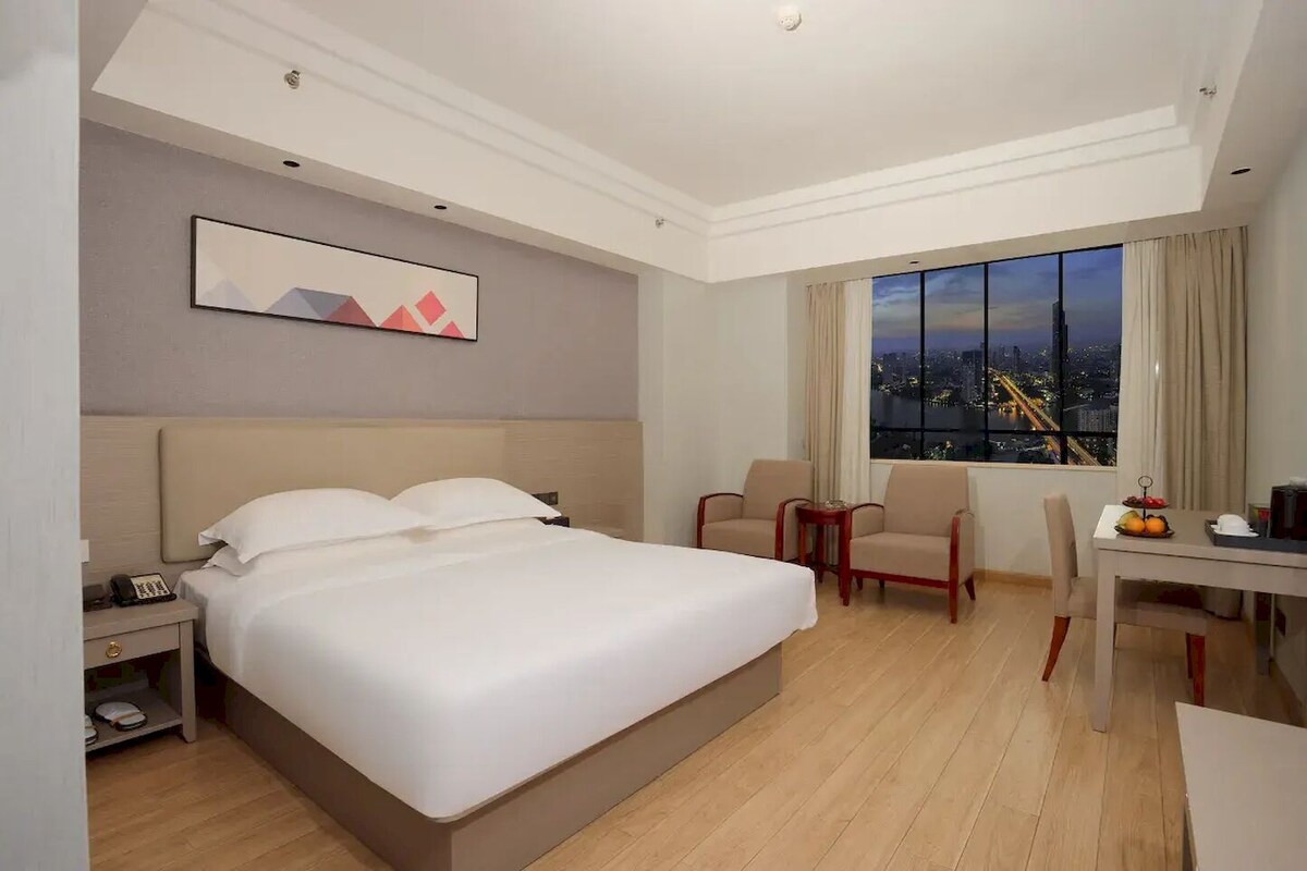 Business Double Room, City View