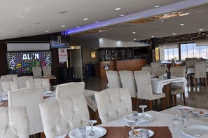 Ảnh chưa phân loại, 3 trong số 14 ảnh, nút