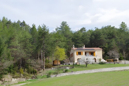 La Belle Étoile du Diois – Comfort, Views, and Tranquility in the Mountains