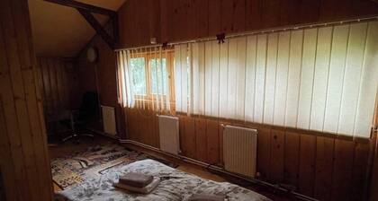 Peaceful
Cabin in Bârnova near Iași – Garden, BBQ,