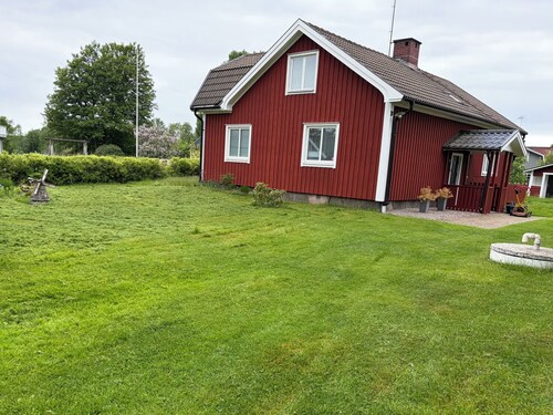 Classic, spacious 129 sqm Swedish house near the lake in Unnaryd