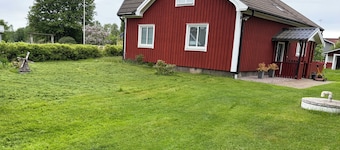 Classic, spacious 129 sqm Swedish house near the lake in Unnaryd