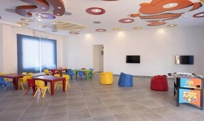 Games room - Beachfront Two-Bedroom Suite (ABU DABBAB)