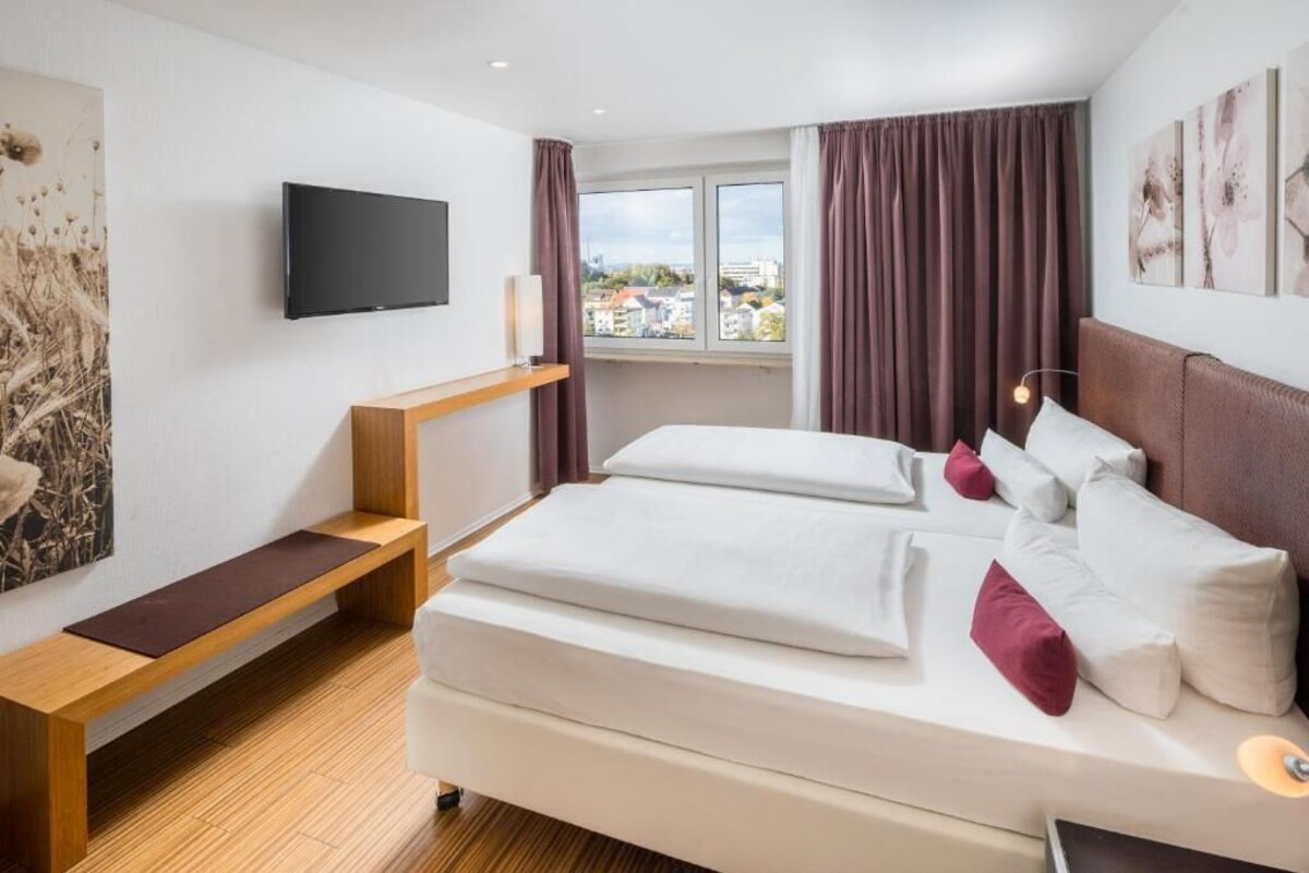 Suite | Coffres-forts dans les chambres, bureau