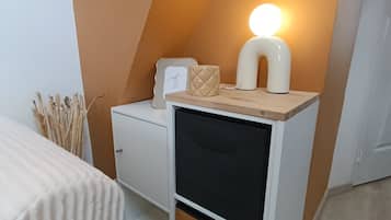 WiFi, bed sheets