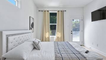 House, Garden View | Iron/ironing board, WiFi (free)
