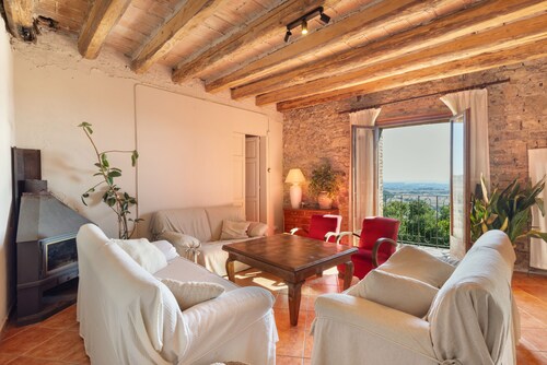 Rural House 'El Masot de Durban' with Mountain Views, Private Terrace and Wi-Fi