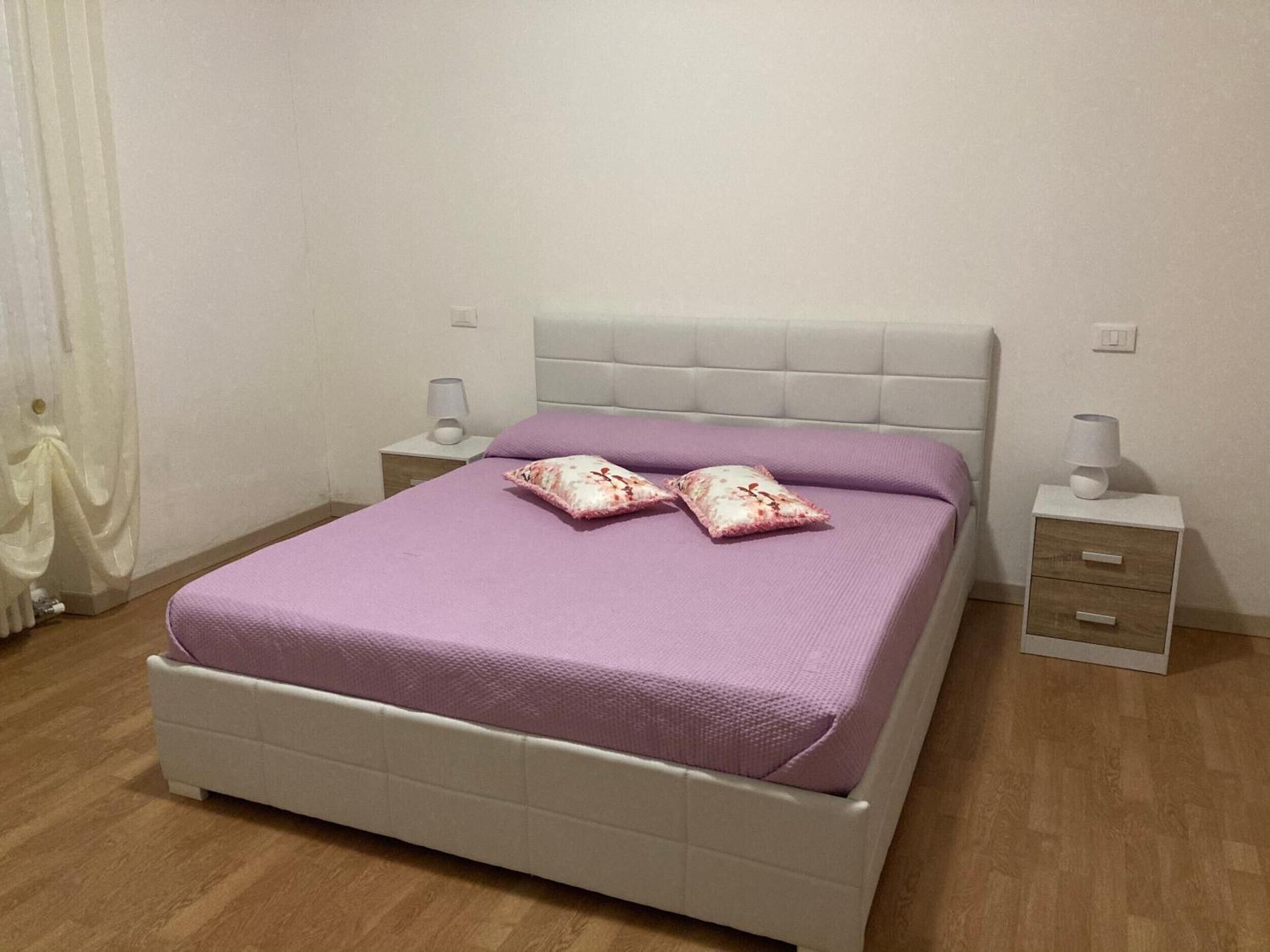 WiFi, bed sheets