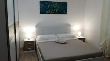 WiFi, bed sheets