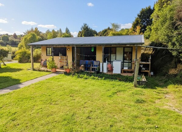 Exterior - Artist Cottage near Mapua (Redwood Valley)