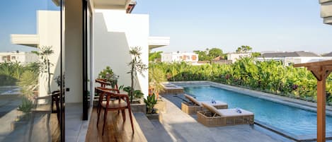 Standard Studio, Garden View | Pool | Outdoor pool