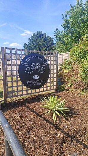 Exterior - Wallace Steakhouse with rooms (Usk)