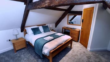 Desk, laptop workspace, iron/ironing board, free WiFi