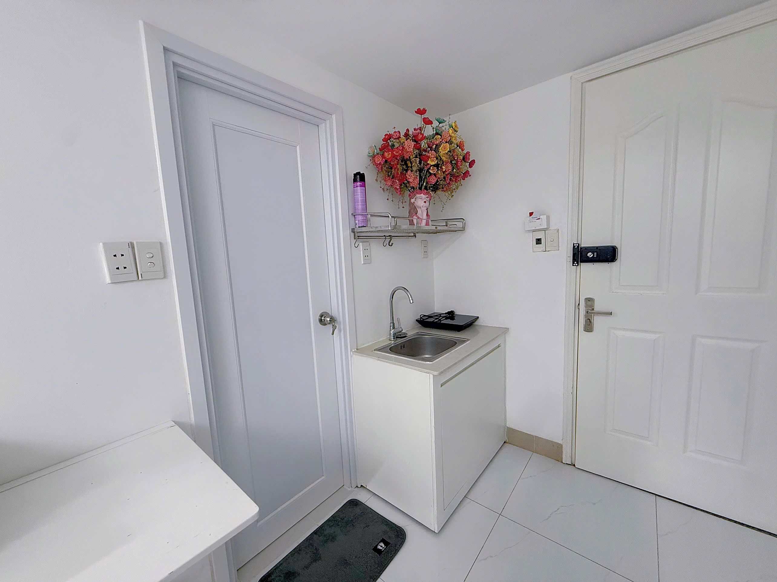 Deluxe Double or Twin Room, City View | Interior