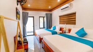 Nhà gỗ Deluxe, quang cảnh núi | Phòng cách âm, bàn ủi/dụng cụ ủi quần áo 