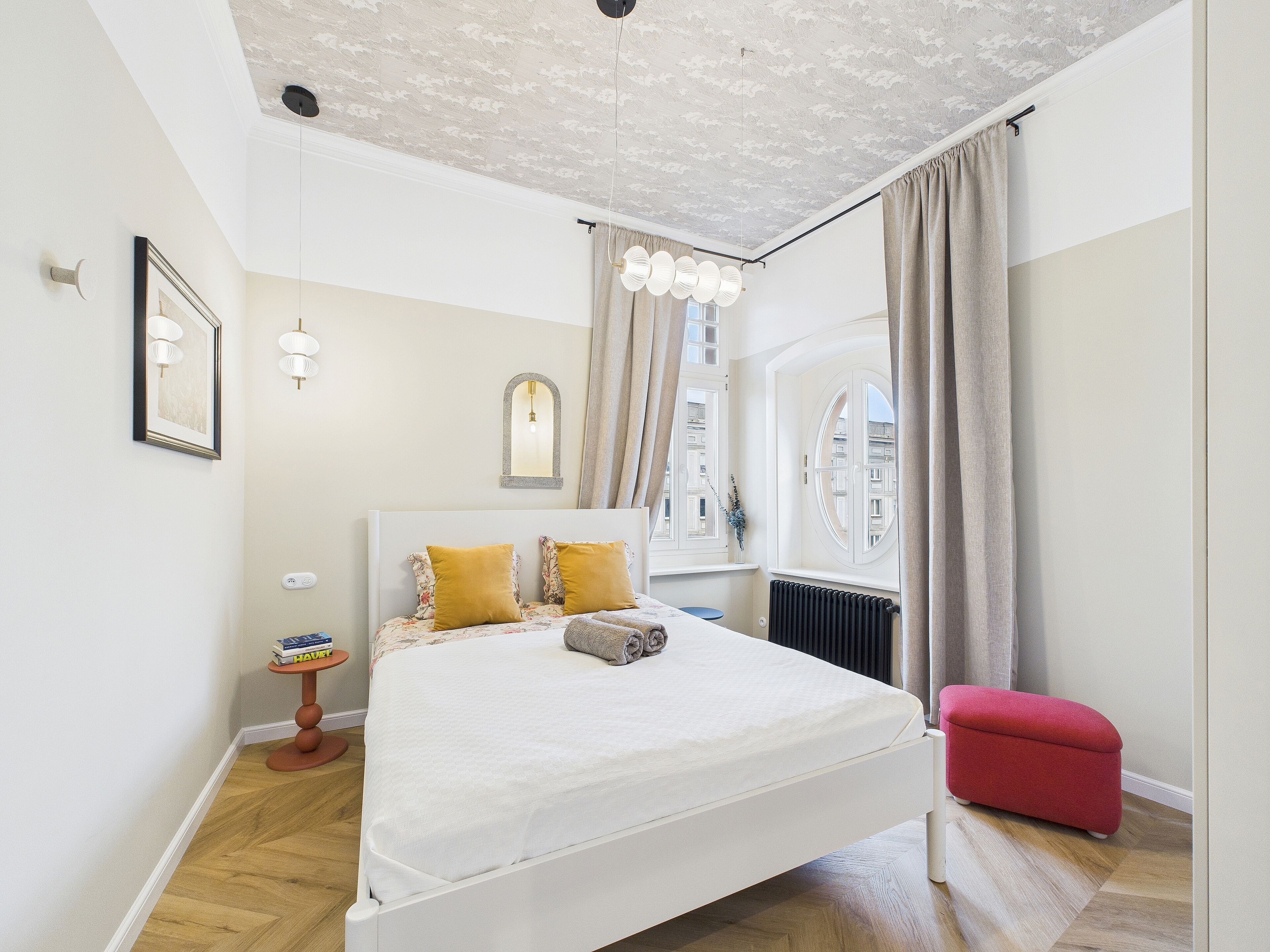 2 bedrooms, iron/ironing board, WiFi (free), bed sheets