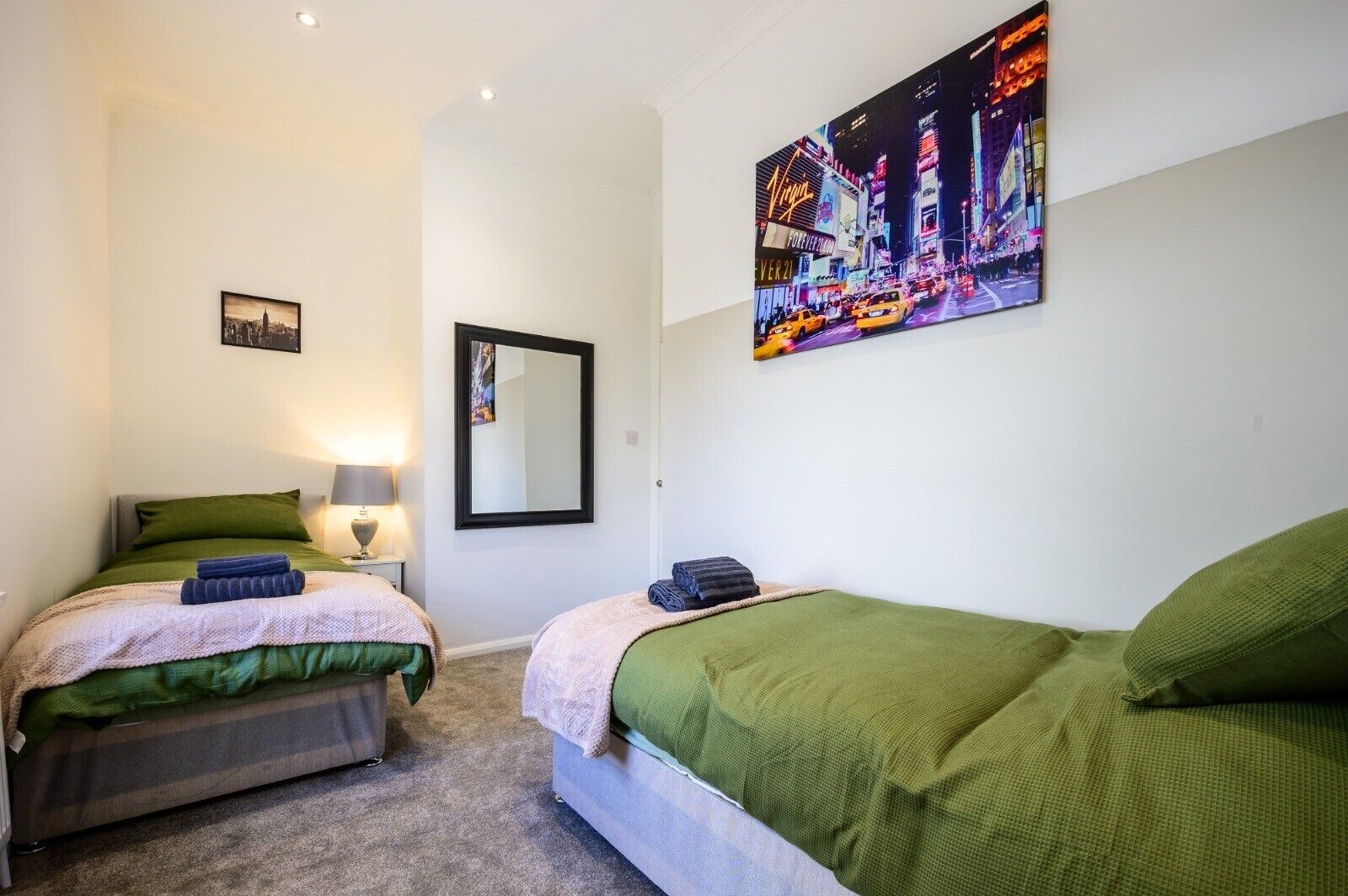 Comfort Apartment, 3 Twin Beds, Non Smoking | Iron/ironing board, WiFi (free)