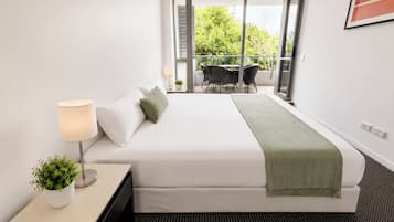 WiFi, bed sheets