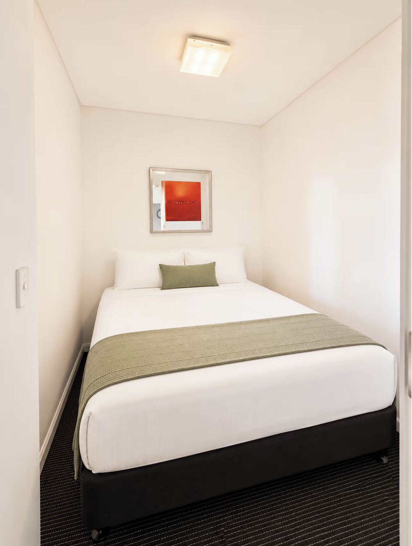 WiFi, bed sheets
