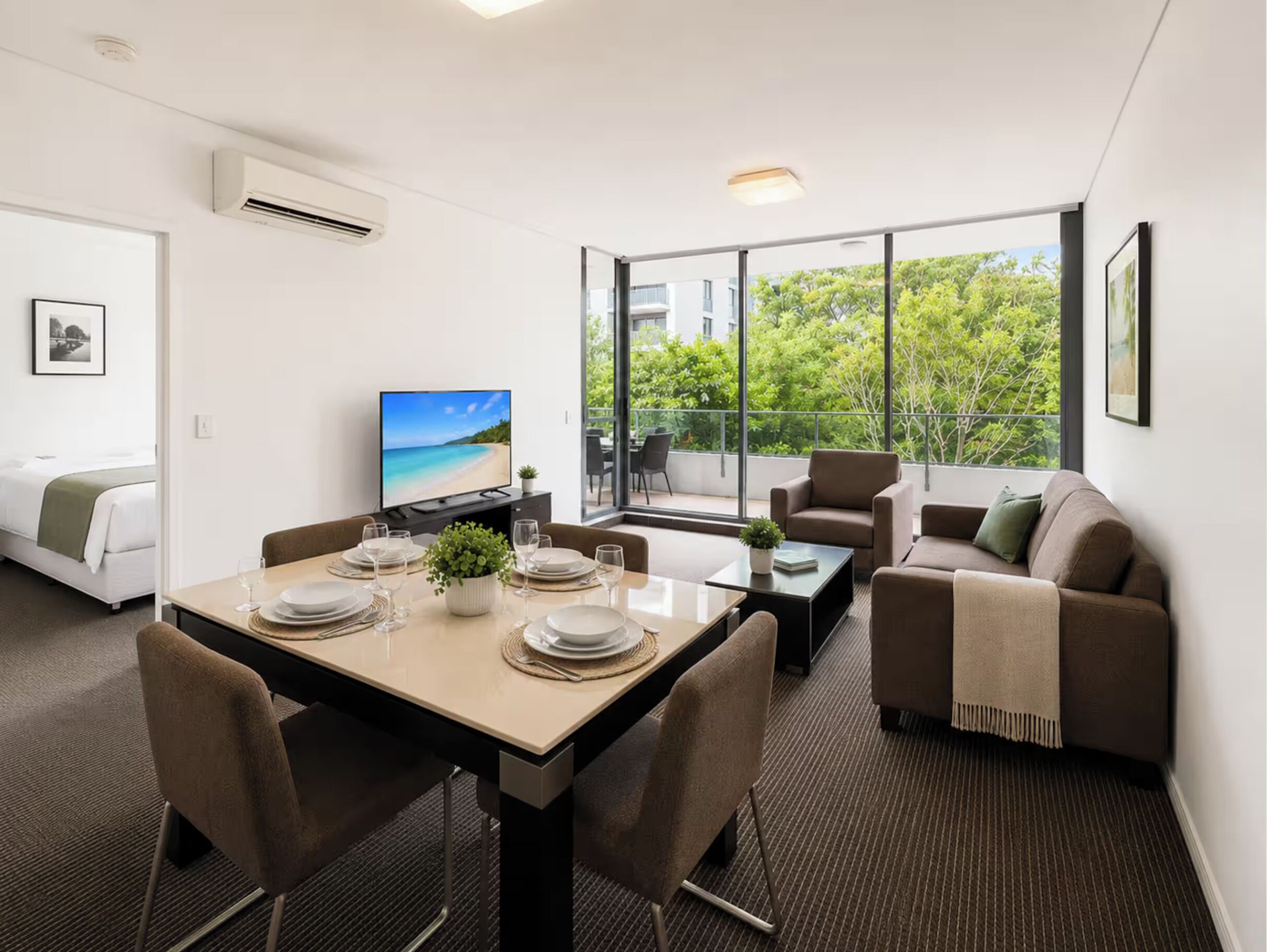 Southport Serenity - Modern Coastal Stay - Gold Coast