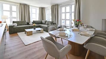 Appartamento Luxury, vista cortile | Pasti