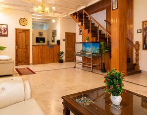 Lobby - Ellays Dream Resort (Solan)