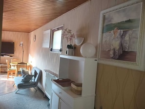 Living area - Vrbo Property (Brides-les-Bains)