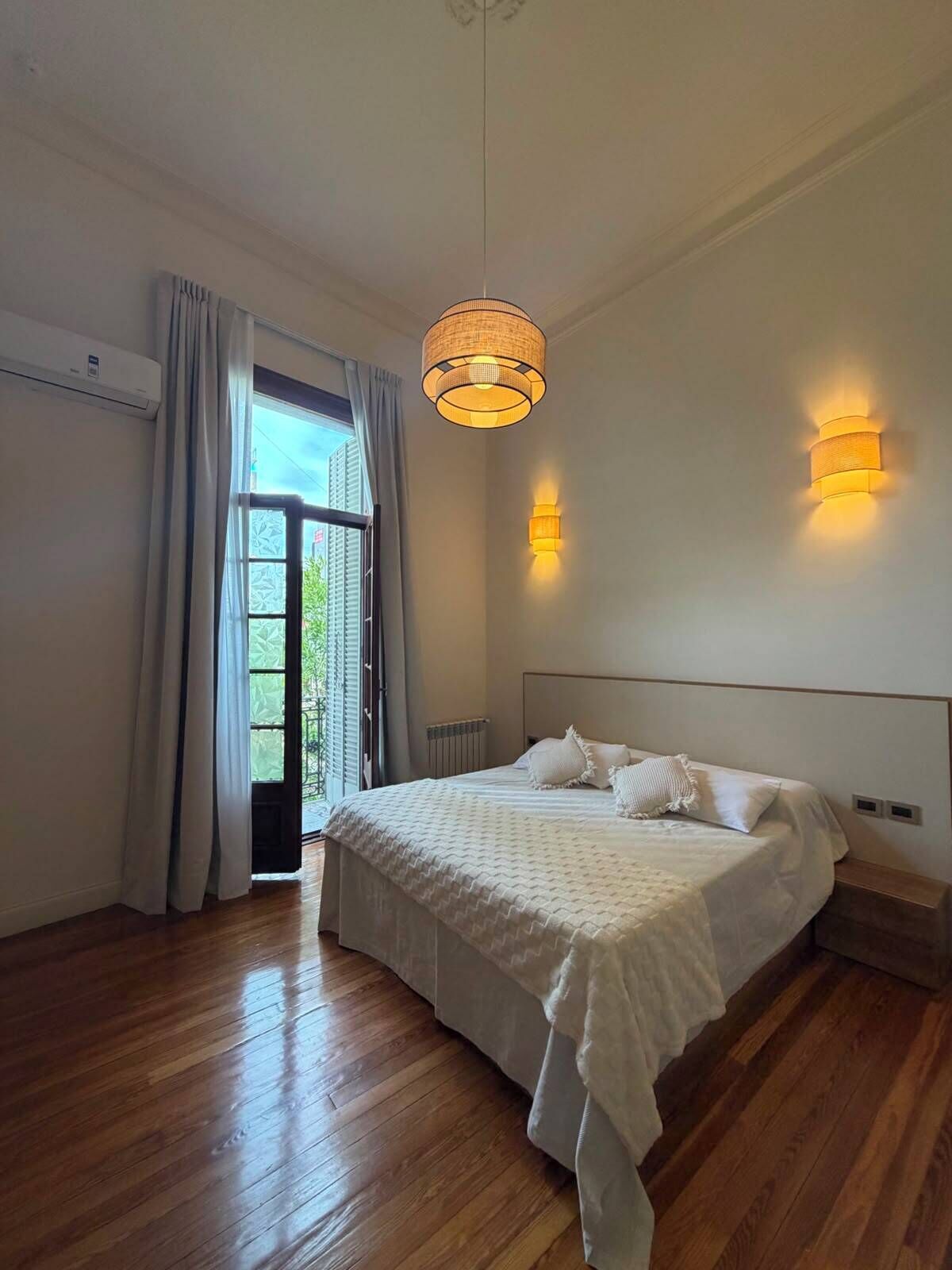 3 bedrooms, WiFi (free), bed sheets