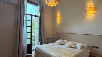 3 bedrooms, WiFi (free), bed sheets