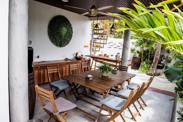 Outdoor dining