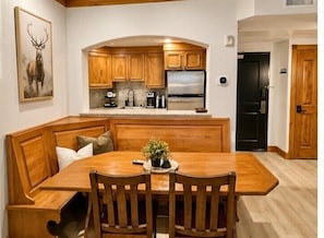 Dining - 1022 | Remodeled King Villa | Full Kitchen | Pool (Midway)