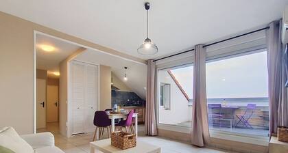 The Tarbaise Canopy • Patio, tranquility & coziness