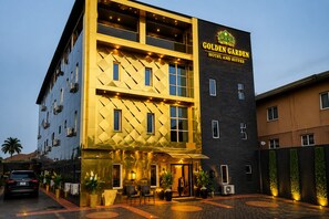 Exterior - Golden Garden Hotel & Suites (Lagos)