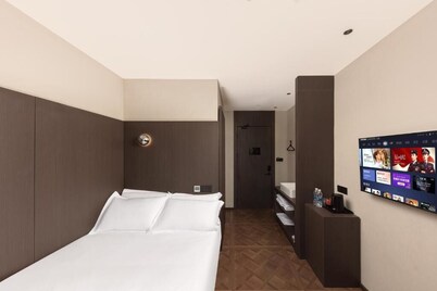 Mutao Hotel Hubin in 77